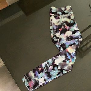 Patterned leggings